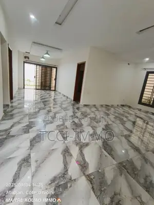 4chbre Villa dans Tcci Sarl, Cocody à Louer