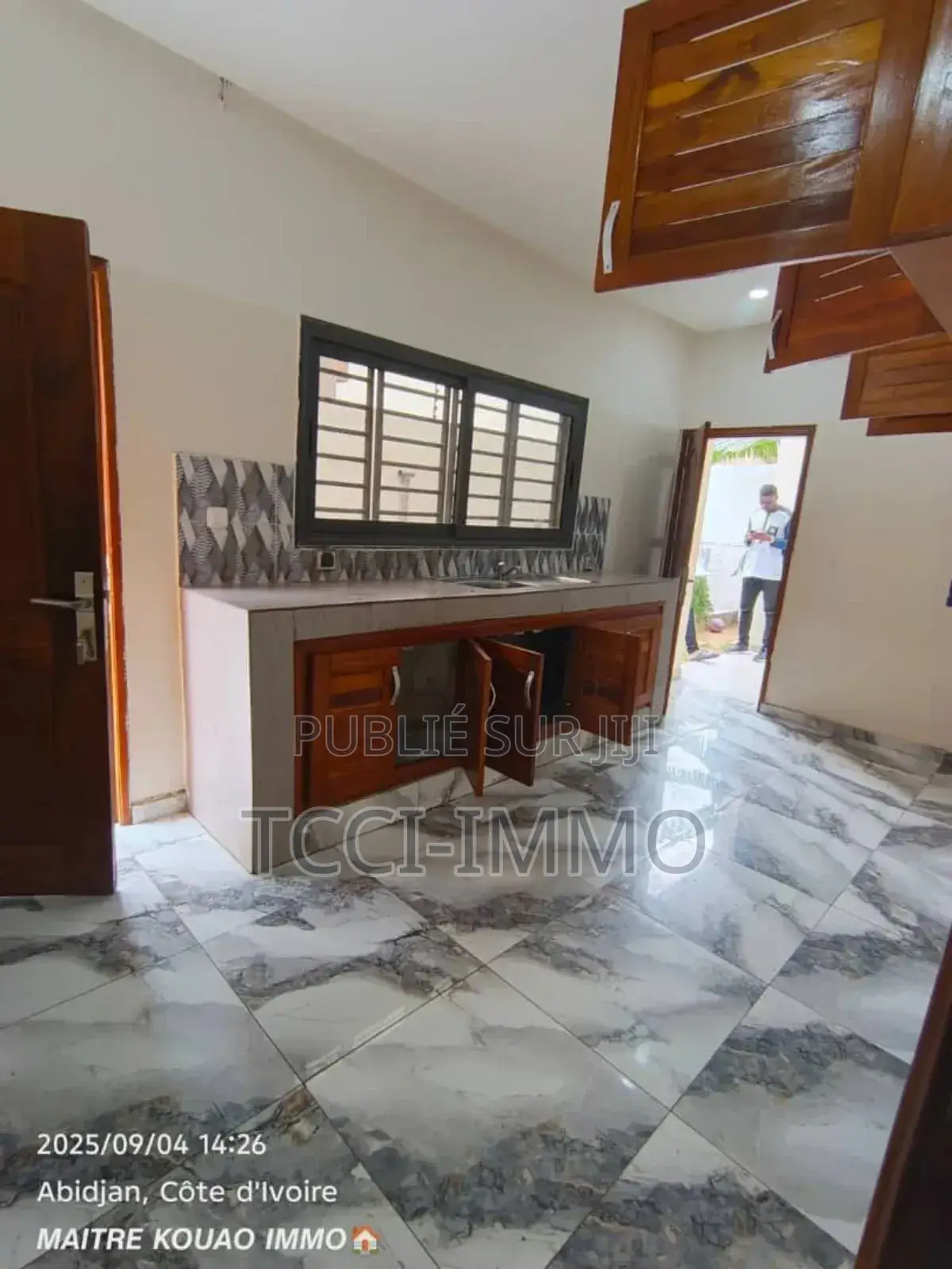 4chbre Villa dans Tcci Sarl, Cocody à Louer