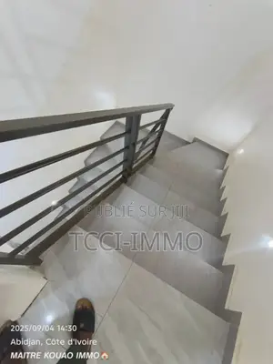 4chbre Villa dans Tcci Sarl, Cocody à Louer