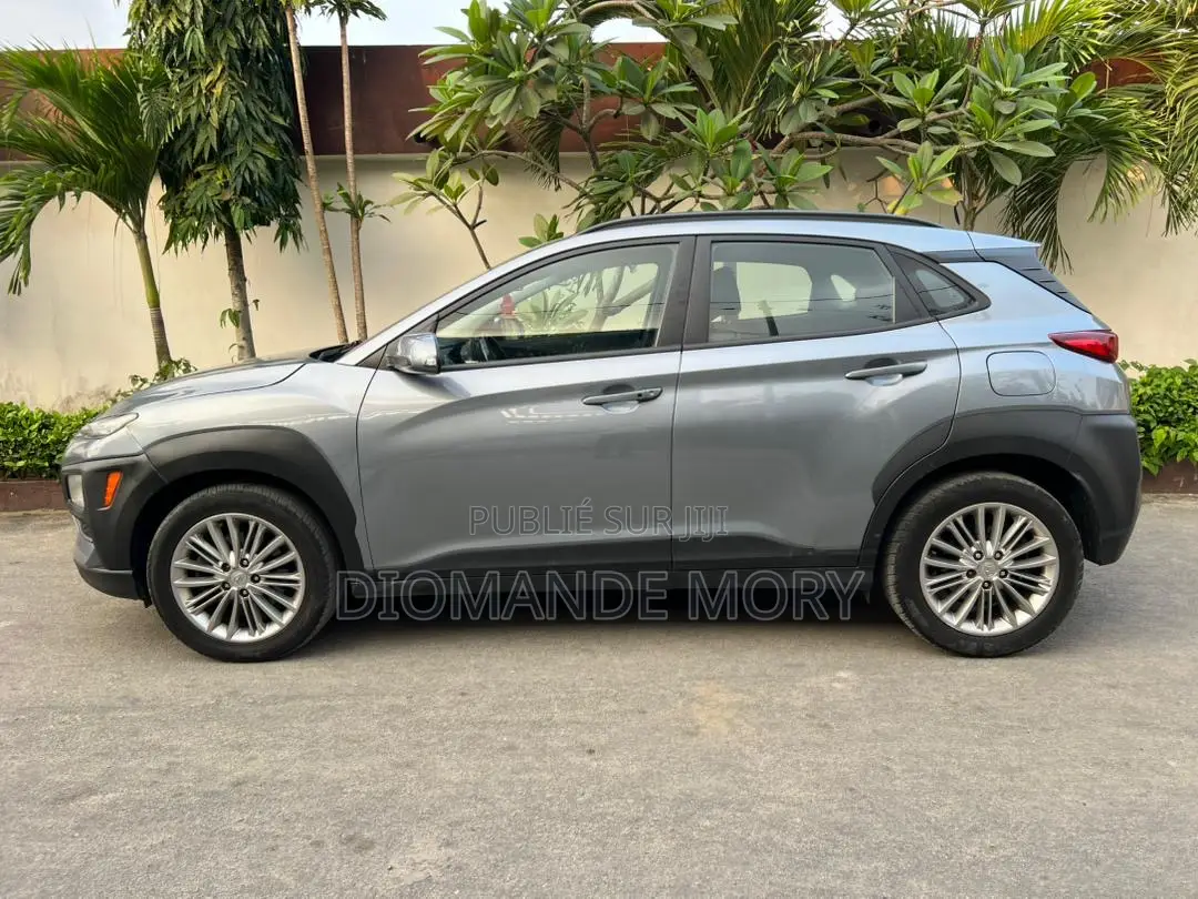 Hyundai Kona SEL 2021 Gris