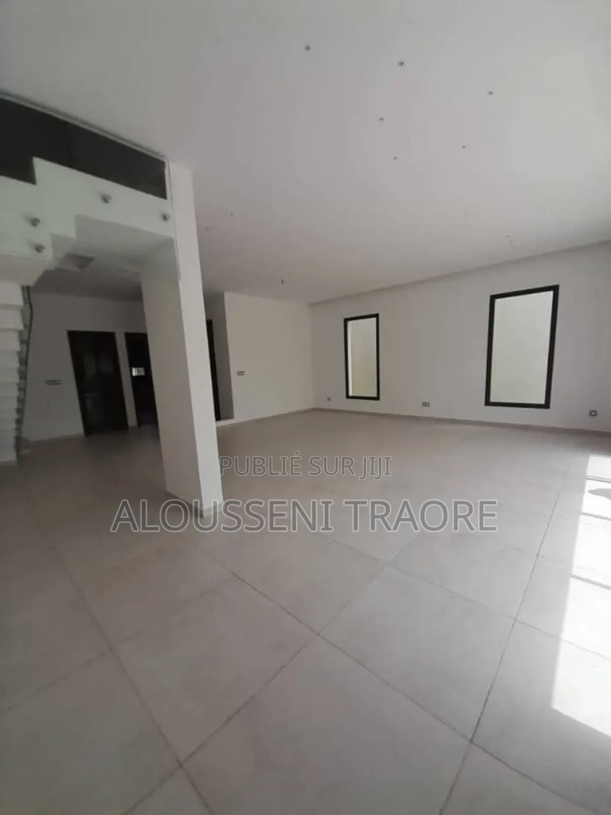 3chbre Duplex dans Tas Btp Entreprise, Cocody à Vendre