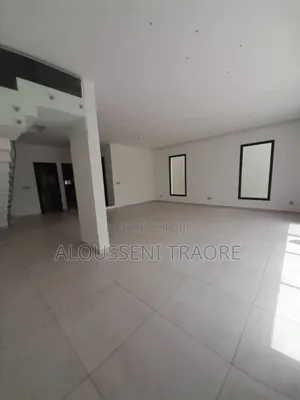 3chbre Duplex dans Tas Btp Entreprise, Cocody à Vendre