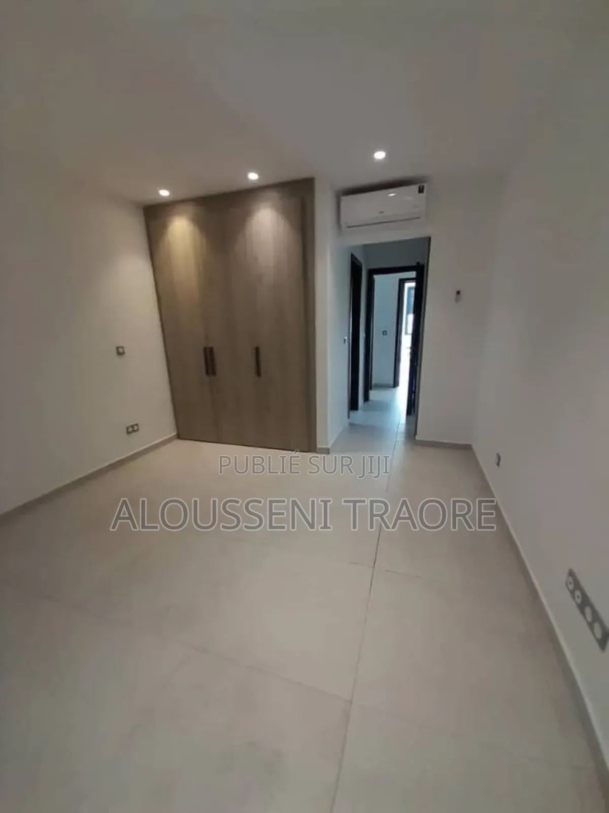 3chbre Duplex dans Tas Btp Entreprise, Cocody à Vendre