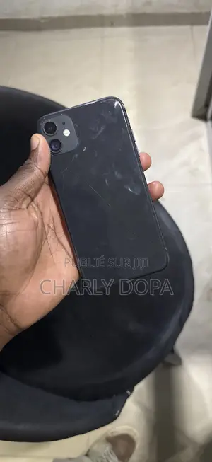 Photo - Apple iPhone 11 64 GB Black