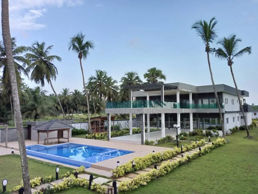 7chbre Duplex dans Grand-Bassam à Vendre