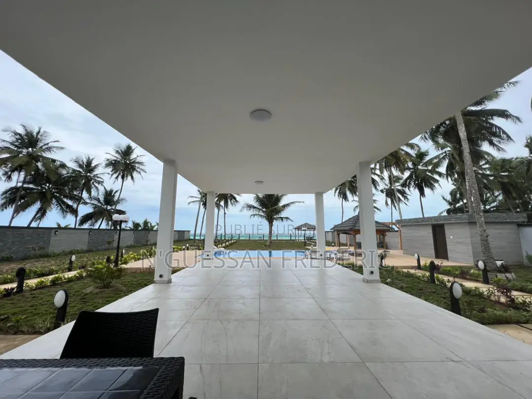 7chbre Duplex dans Grand-Bassam à Vendre