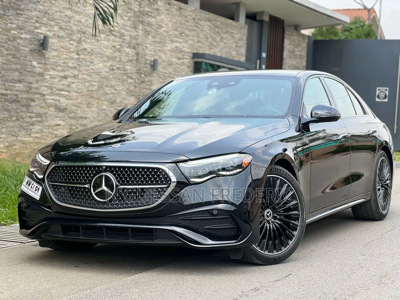 New Mercedes-Benz E350 2025 Black