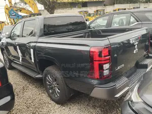 New Mitsubishi L200 2025 Black