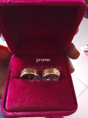 Photo - Alliances De Mariage Taille Allant De 6 À 10 en Vente