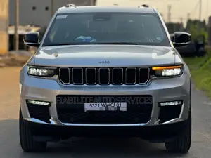 Photo - Jeep Grand Cherokee L 2025 Gris