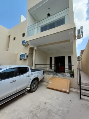 4chbre Maison dans Tas Btp Entreprise, Cocody à Vendre