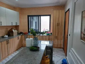 4chbre Maison dans Tas Btp Entreprise, Cocody à Vendre