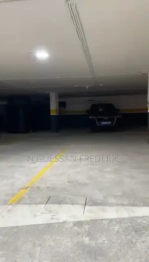 Photo - À Louer Bureau Open Space À Marcory Sur Le Boulevard Vge