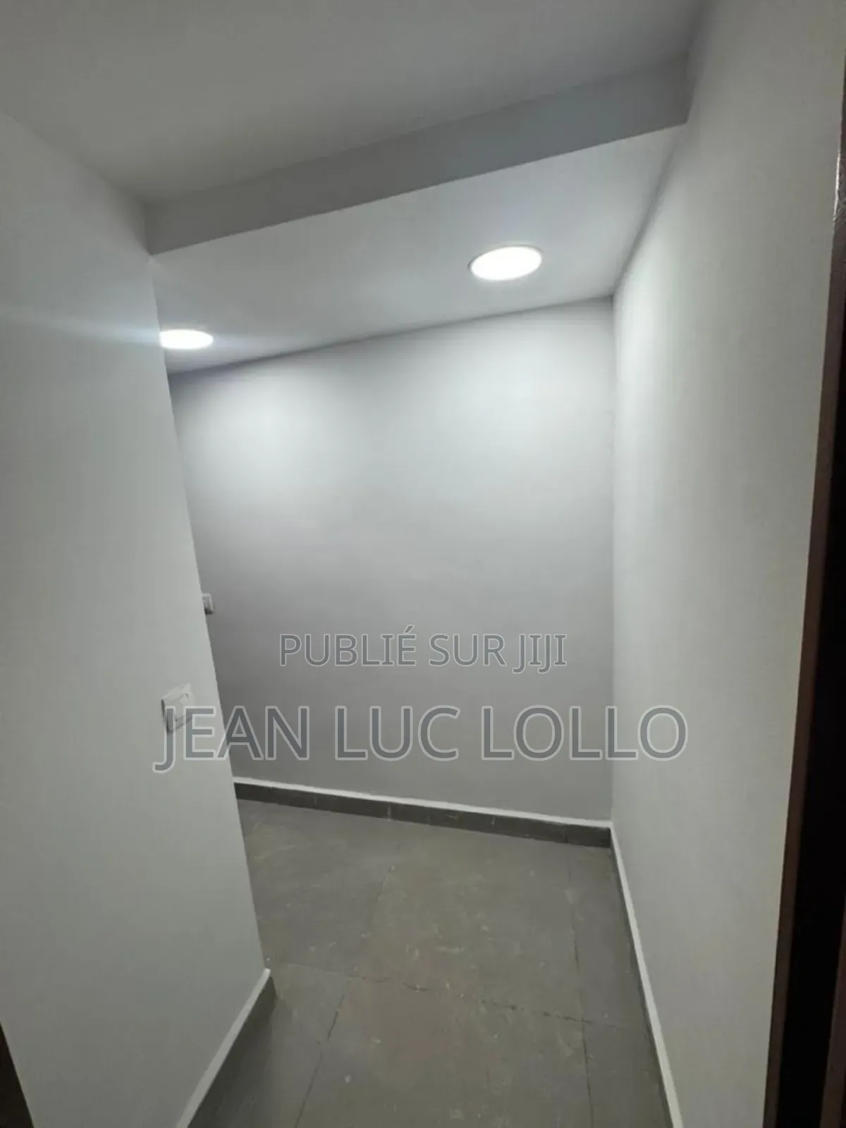 3chbre Appartement dans Lollo, Deux Plateaux à Louer