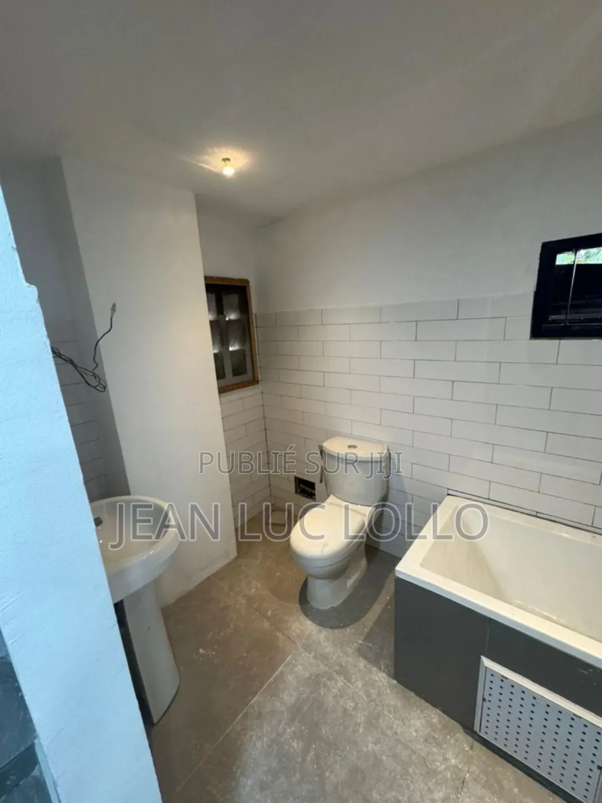 3chbre Appartement dans Lollo, Deux Plateaux à Louer