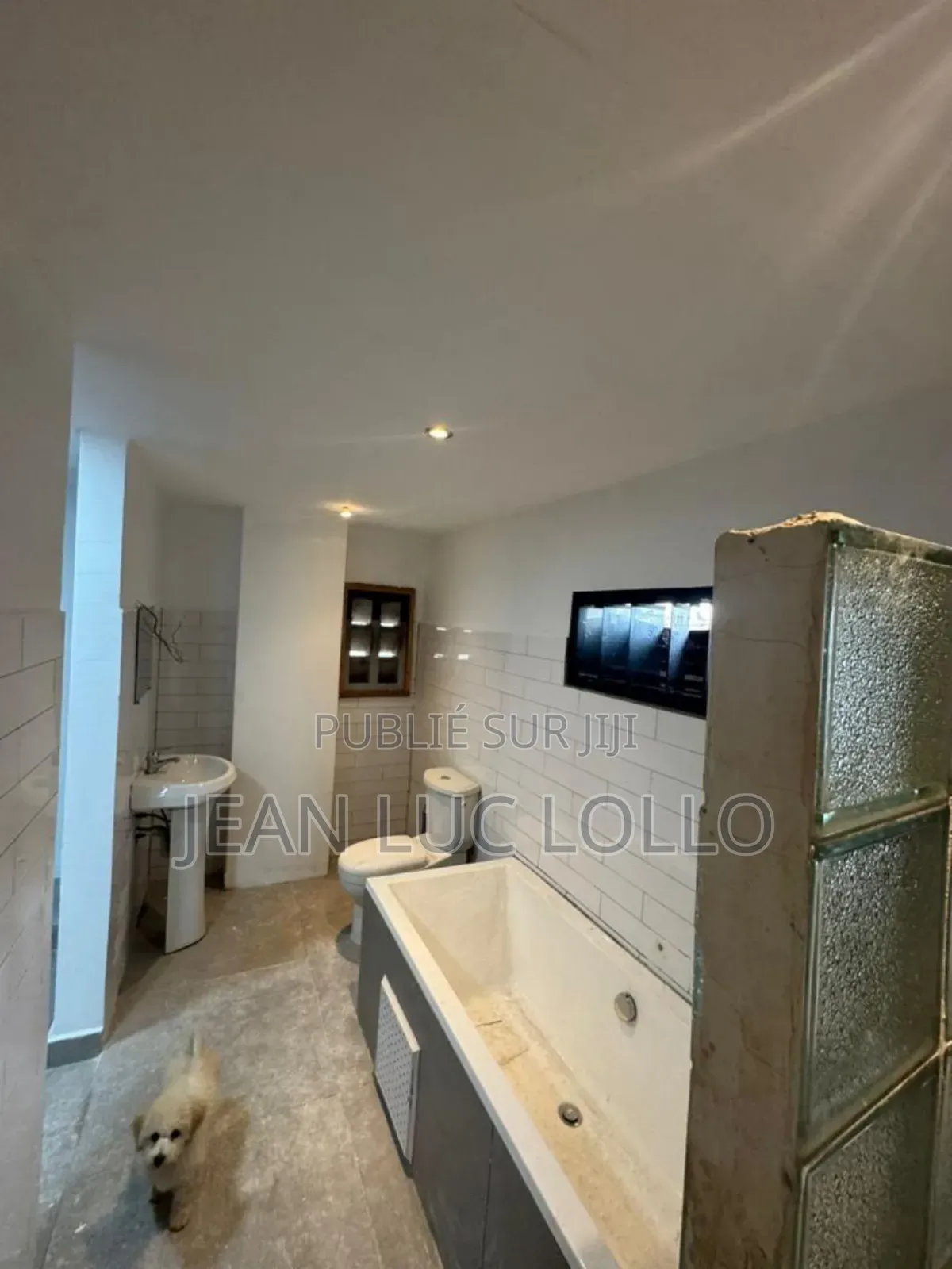 3chbre Appartement dans Lollo, Deux Plateaux à Louer