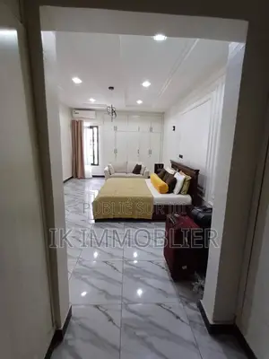 Furnished 4chbre Villa dans Cocody à Vendre