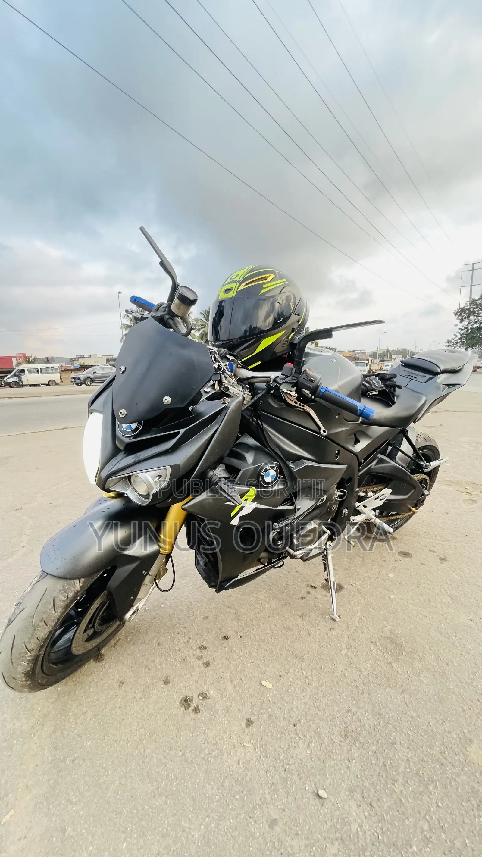 BMW Sport 2018 Black