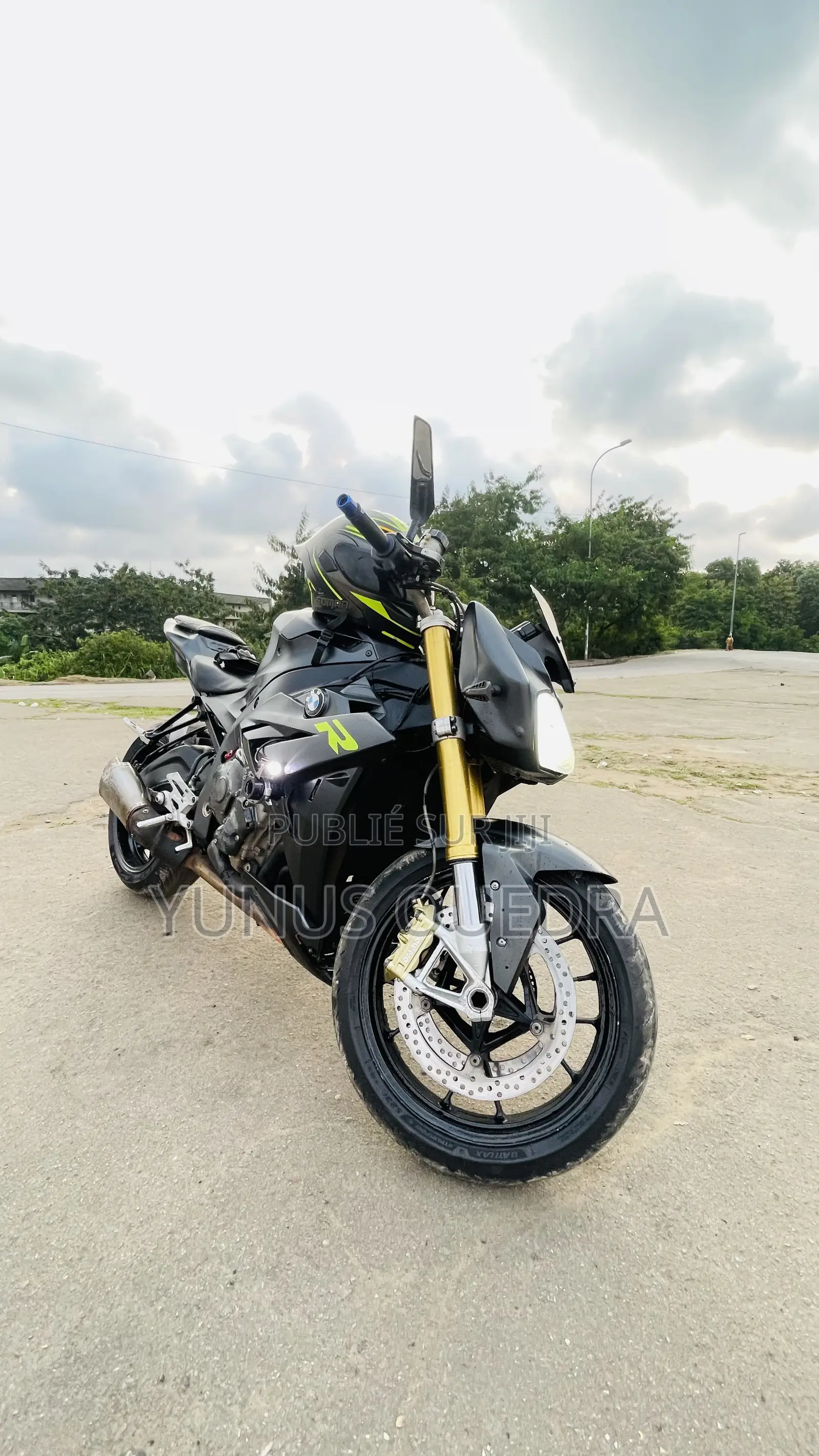 BMW Sport 2018 Black