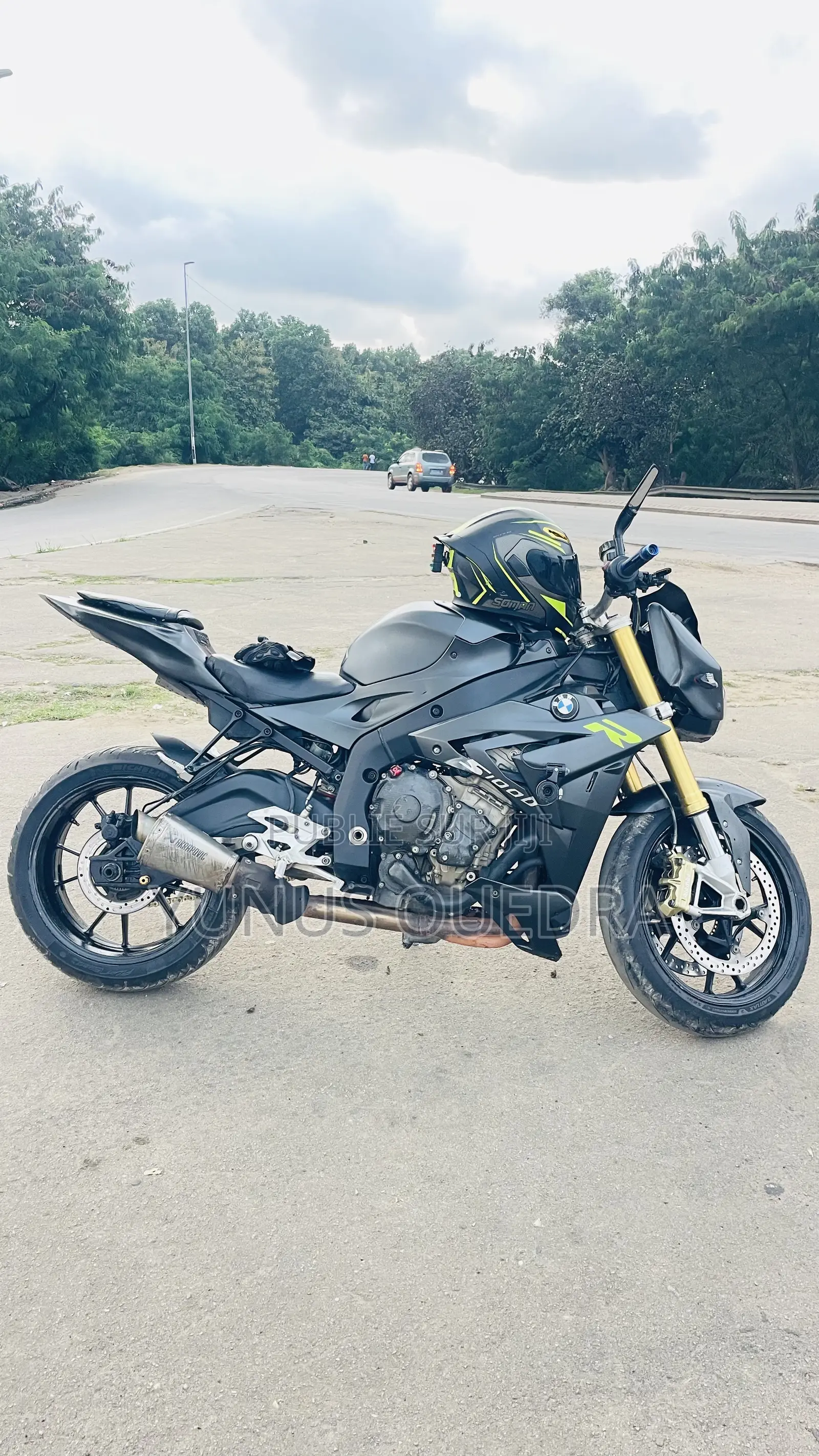 BMW Sport 2018 Black