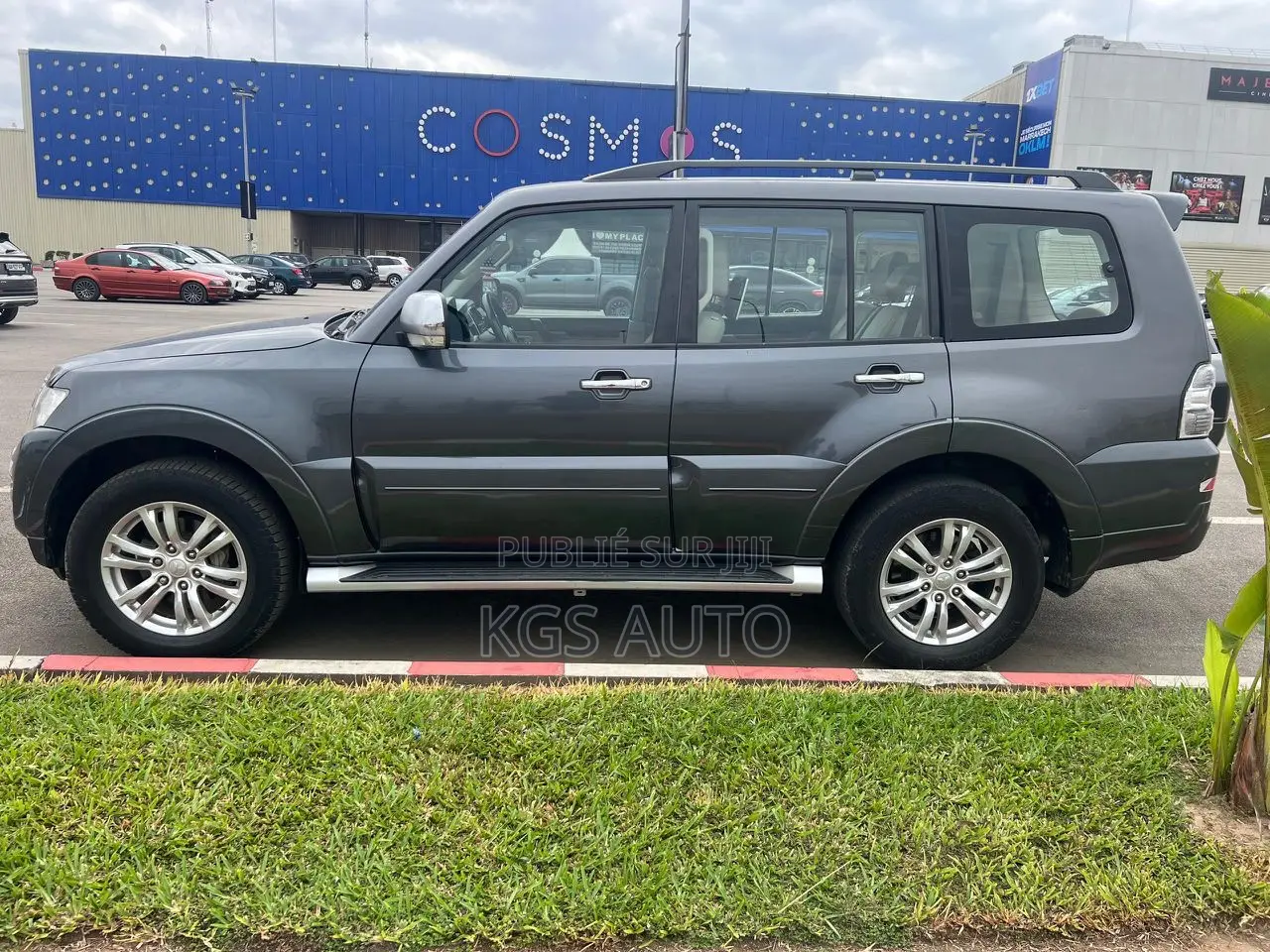 Mitsubishi Pajero 2023 Gris