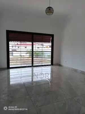 5chbre Duplex dans Building House, Bingerville à Louer