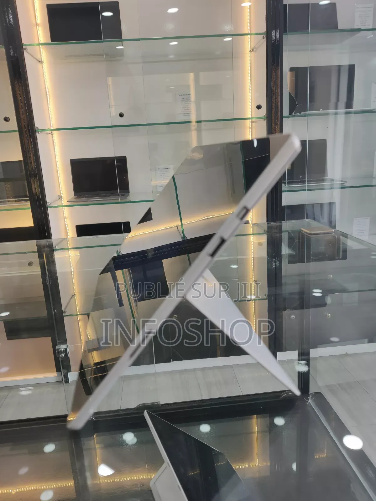 New Microsoft Surface Pro 5 8GB Intel Core I5 SSD 256GB