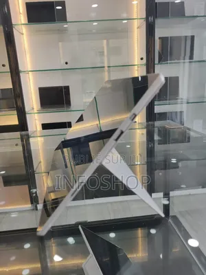 New Microsoft Surface Pro 5 8GB Intel Core I5 SSD 256GB