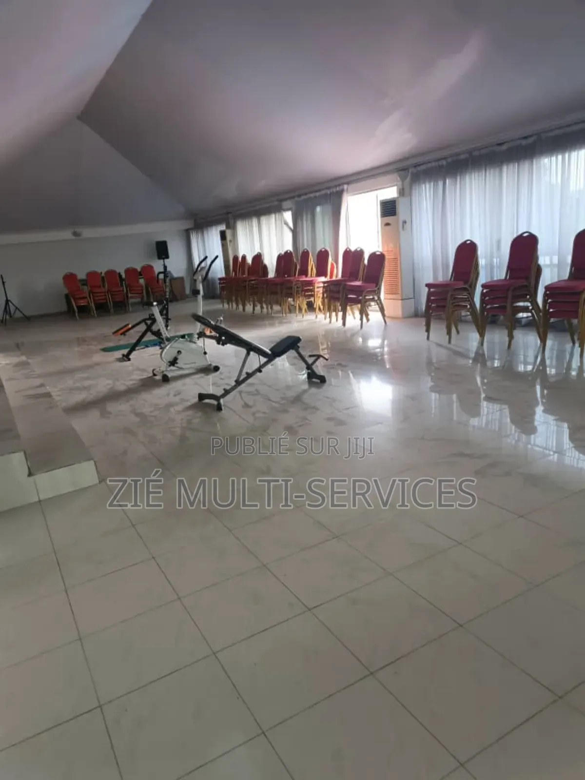 Furnished 12chbre Duplex dans Zié Multi-Service, Cocody à Vendre