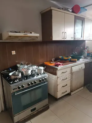 Furnished 12chbre Duplex dans Zié Multi-Service, Cocody à Vendre