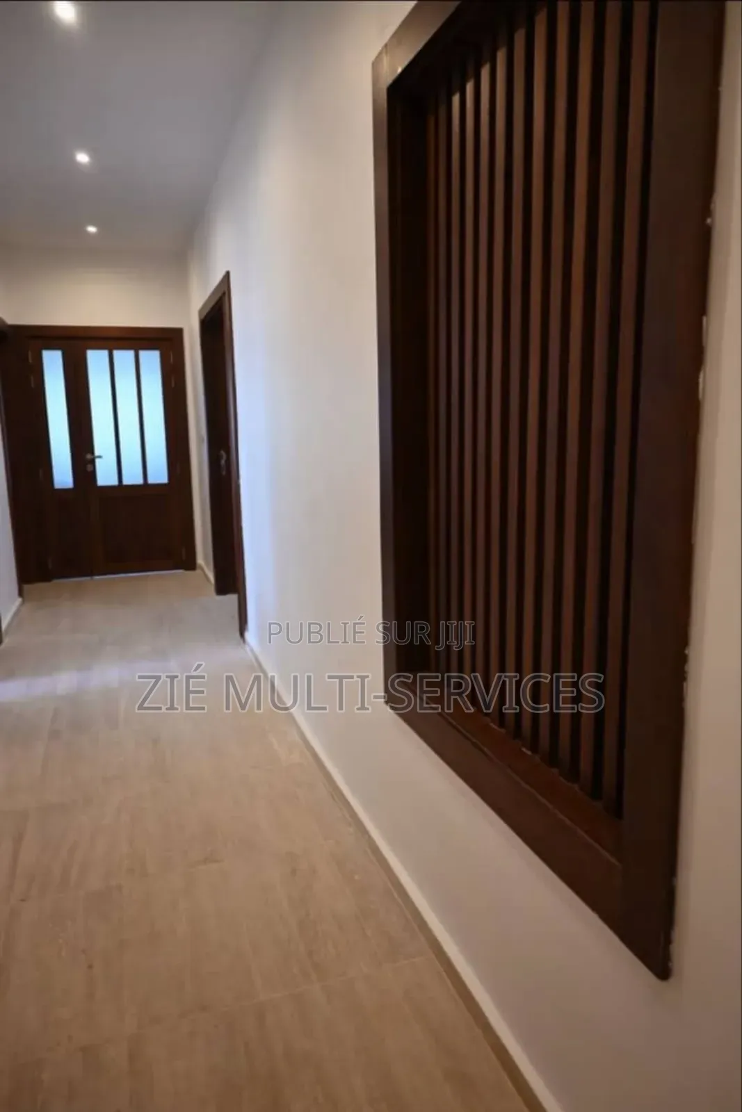 Furnished 10chbre Duplex dans Zié Multi-Service, Cocody à Vendre