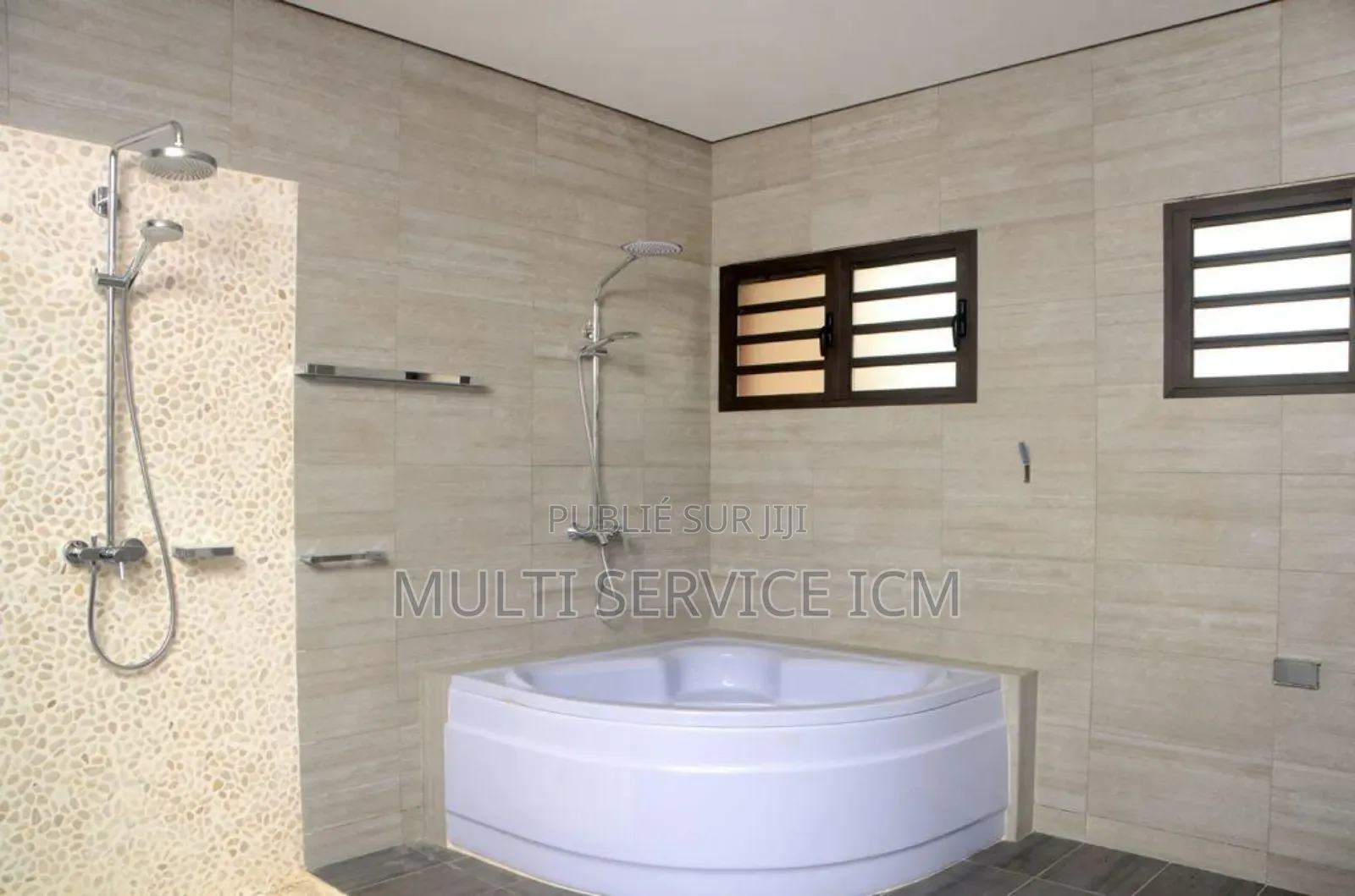 4chbre Duplex dans Ismaël Coulibaly, Cocody à Louer