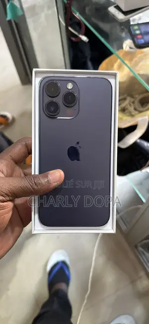 Photo - Apple iPhone 14 Pro Max 128 GB Violet