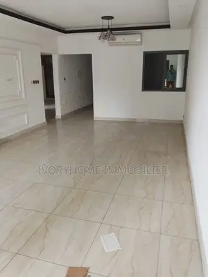 2chbre Appartement dans Cocody à Louer