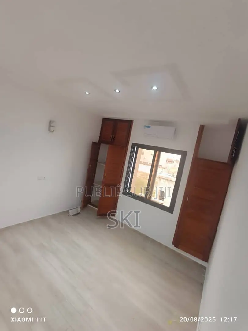 2chbre Appartement dans Cocody à Louer