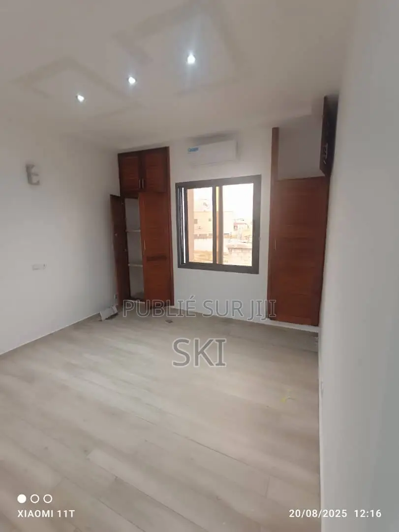 2chbre Appartement dans Cocody à Louer