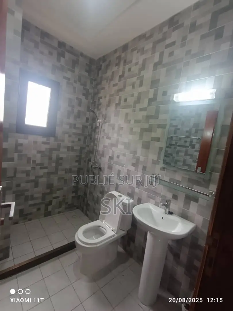 2chbre Appartement dans Cocody à Louer