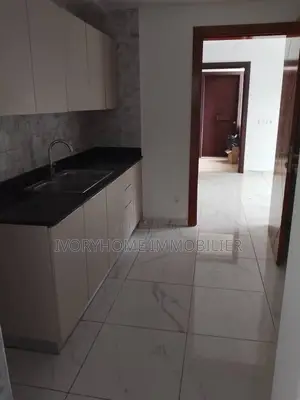 2chbre Appartement dans Cocody à Louer