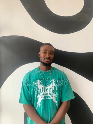 À La Recherche d'Un Boulot Stable