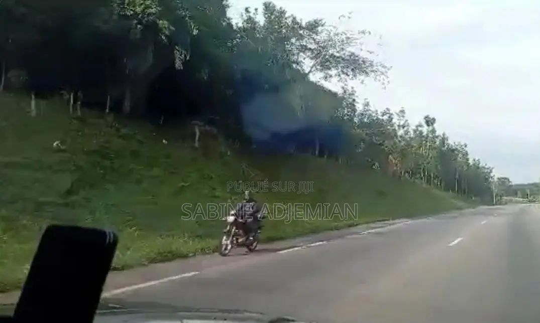 Terrain À N’Douci