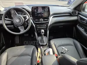 Suzuki Grand Vitara 2024 Gris