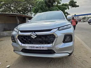 Suzuki Grand Vitara 2024 Gris