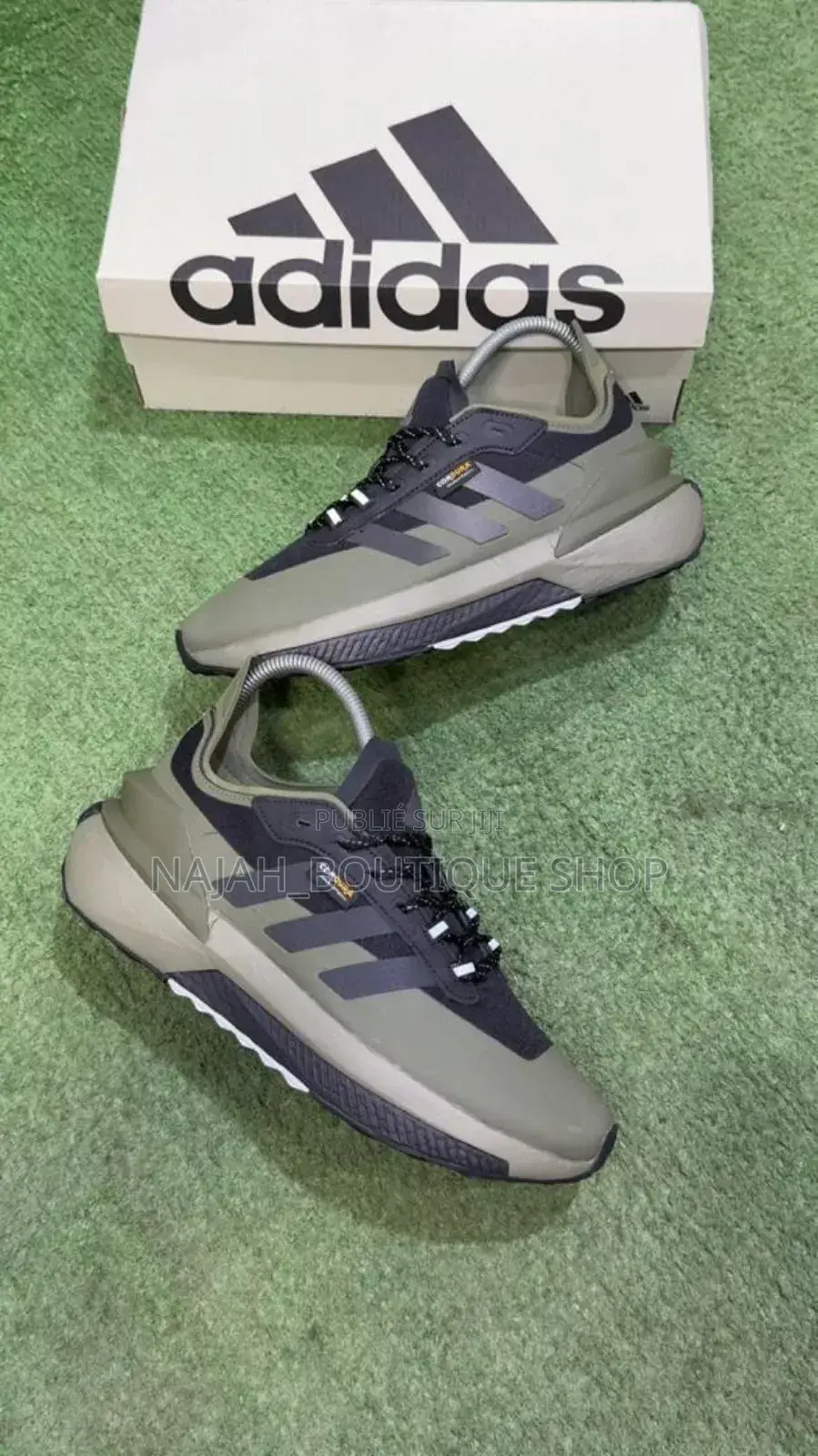 Adidas Avryn