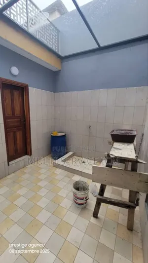 6chbre Duplex dans Bingerville Hôpital à Vendre