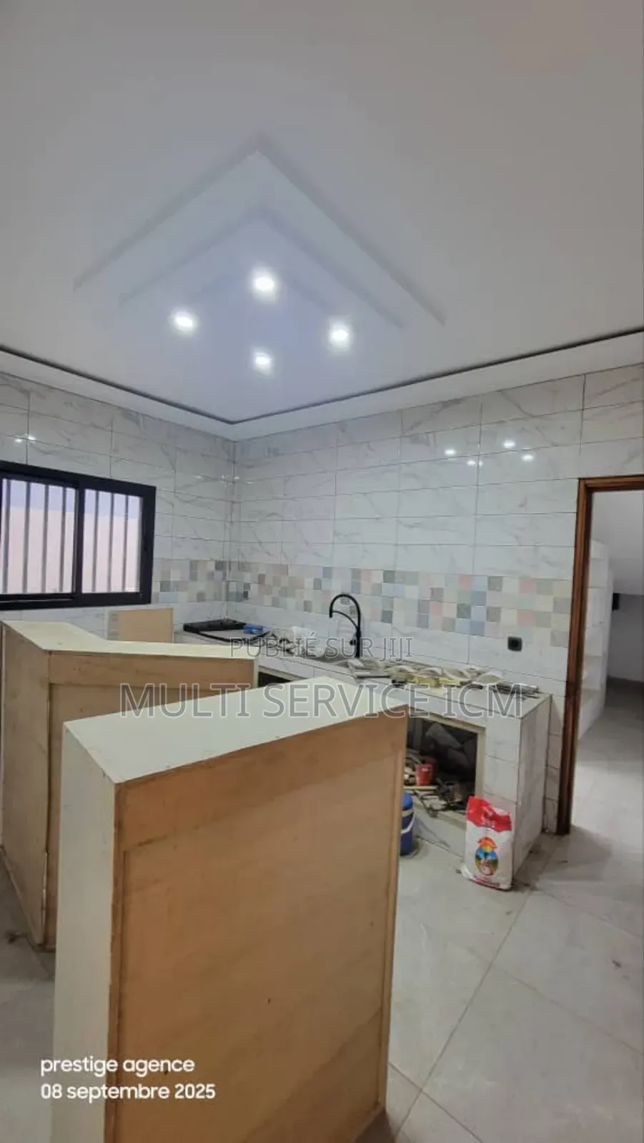 6chbre Duplex dans Bingerville Hôpital à Vendre