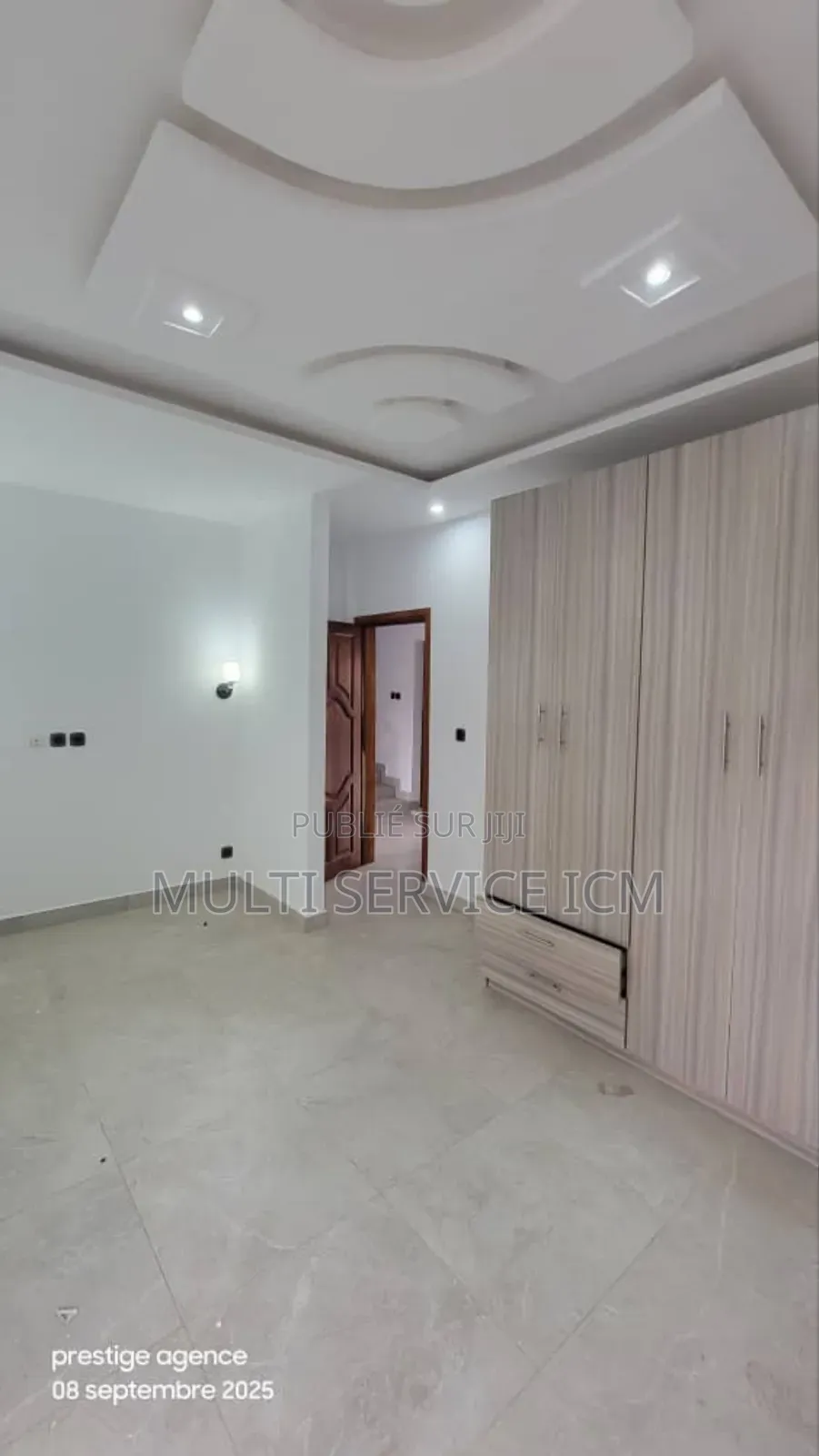 6chbre Duplex dans Bingerville Hôpital à Vendre