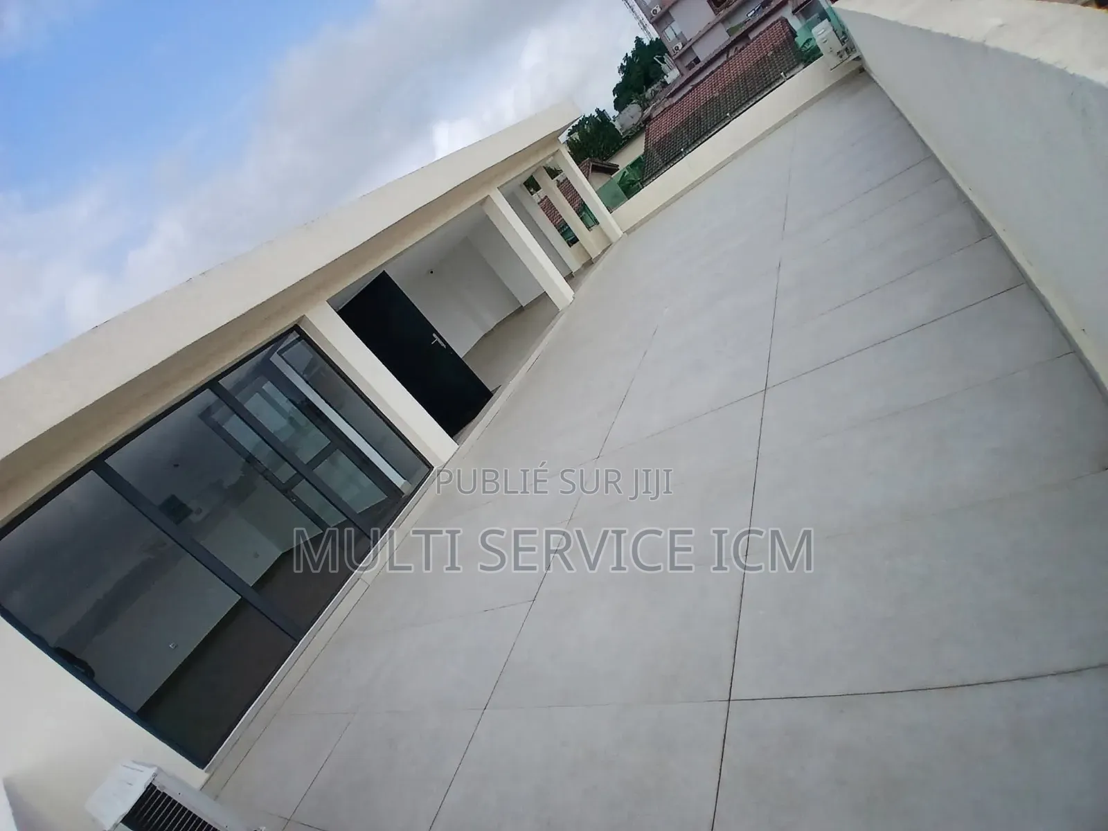 6chbre Duplex dans Bingerville Hôpital à Vendre