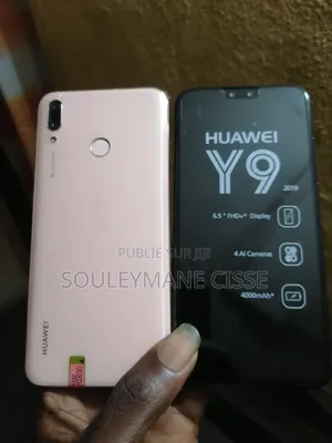 Photo - Huawei Y9 2019 128 GB Black