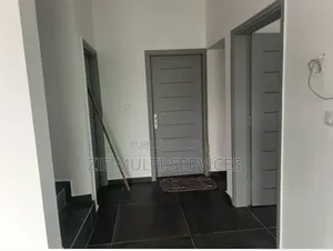 6chbre Duplex dans Zié Multi-Service, Cocody à Vendre