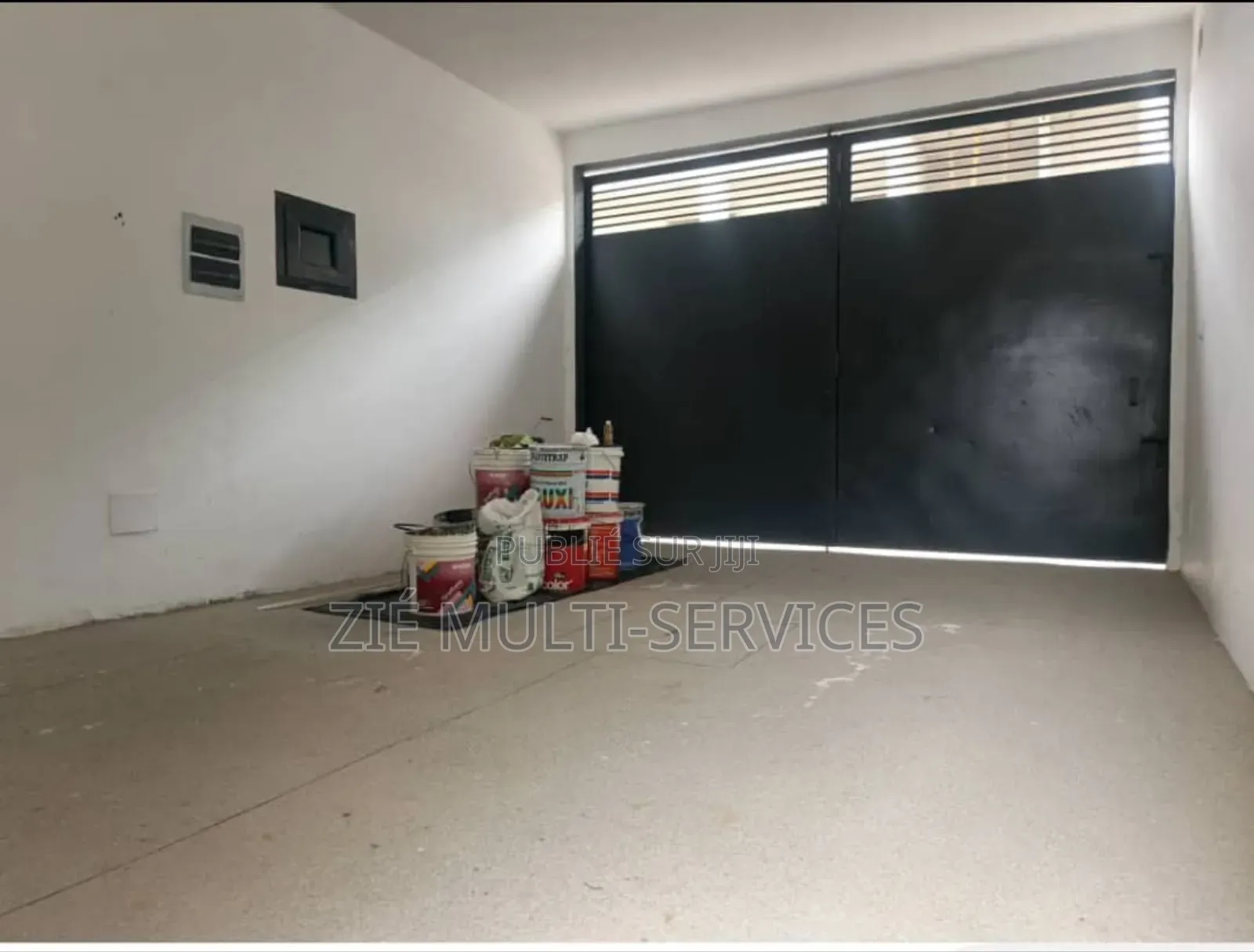 6chbre Duplex dans Zié Multi-Service, Cocody à Vendre